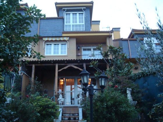 Foto 1 de Casa en venda a Villalegre - La Luz de 5 habitacions amb terrassa i garatge
