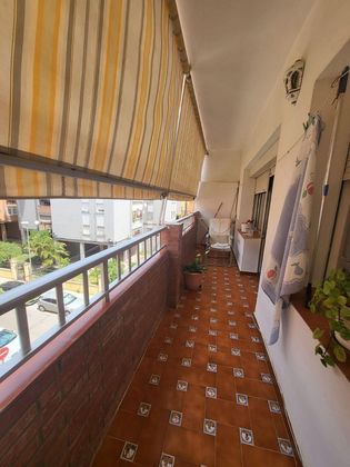 Foto 2 de Pis en venda a Pescadores-Saladillo de 4 habitacions amb terrassa i balcó