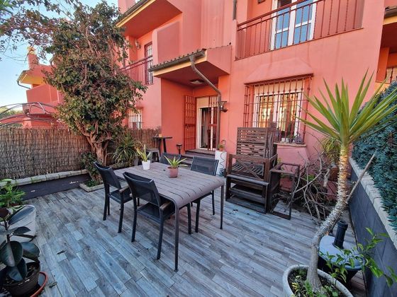 Foto 2 de Casa en venda a El Rinconcillo de 3 habitacions amb terrassa i piscina