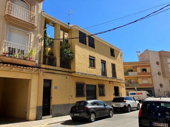 Foto 2 de Venta de chalet en Almansa de 6 habitaciones con terraza y garaje