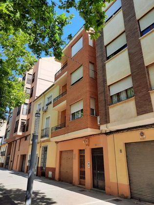 Foto 2 de Venta de piso en Almansa de 3 habitaciones con balcón