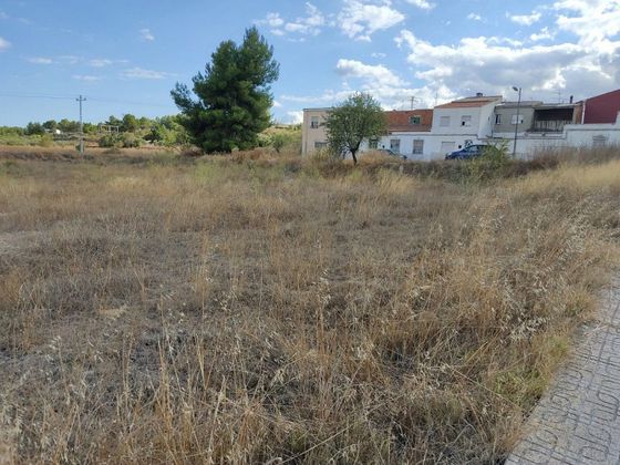 Foto 2 de Venta de terreno en Almansa de 600 m²