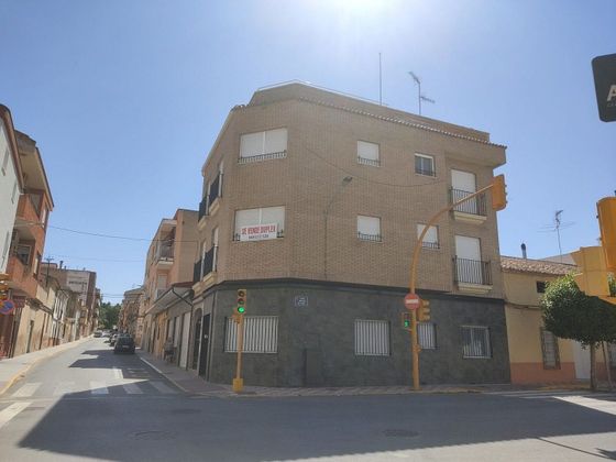 Foto 1 de Venta de chalet en Almansa de 4 habitaciones con terraza y garaje