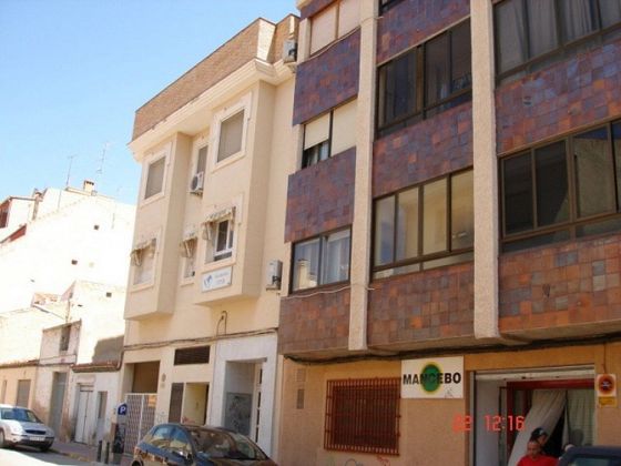 Foto 1 de Venta de ático en Almansa de 2 habitaciones con terraza