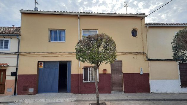 Foto 1 de Venta de casa en Alpera de 3 habitaciones con terraza y garaje