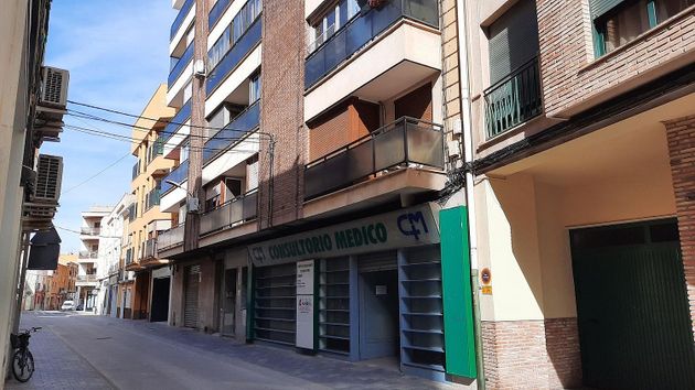 Foto 2 de Venta de piso en Almansa de 3 habitaciones con balcón y aire acondicionado