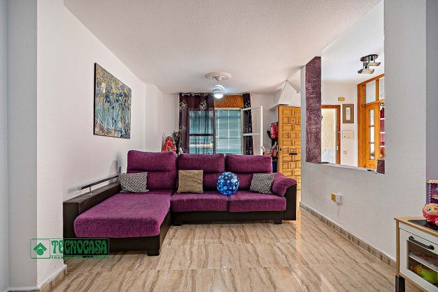 Foto 1 de Casa adossada en venda a Roquetas Centro de 4 habitacions amb terrassa