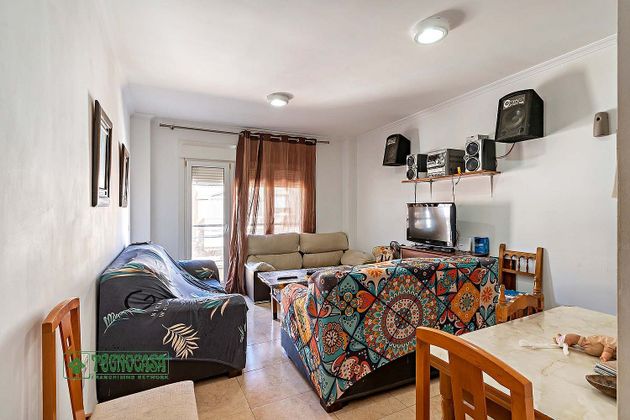 Foto 2 de Pis en venda a Roquetas Centro de 3 habitacions amb balcó i calefacció