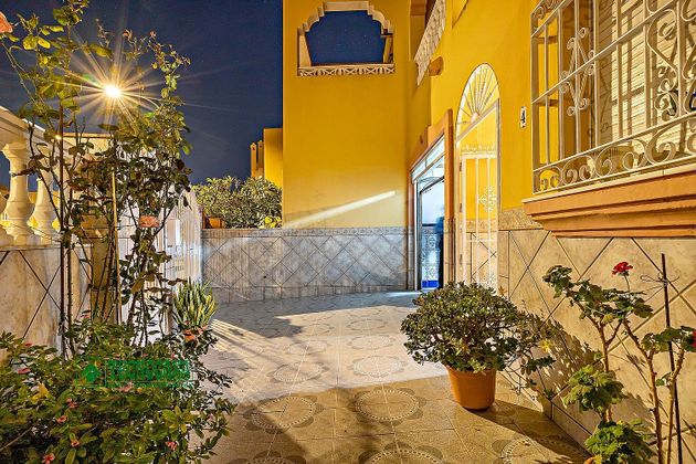 Foto 1 de Casa adosada en venta en Carretera Mojonera – Cortijos de Marín de 4 habitaciones con terraza
