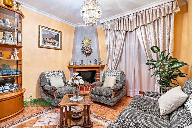 Foto 2 de Casa adossada en venda a Carretera Mojonera – Cortijos de Marín de 4 habitacions amb terrassa