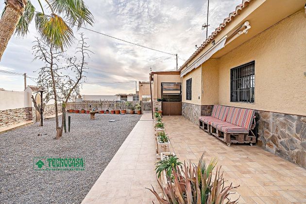 Foto 1 de Casa rural en venta en Carretera Mojonera – Cortijos de Marín de 4 habitaciones con terraza y piscina