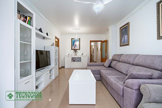 Foto 2 de Piso en venta en Carretera Mojonera – Cortijos de Marín de 3 habitaciones con terraza y garaje