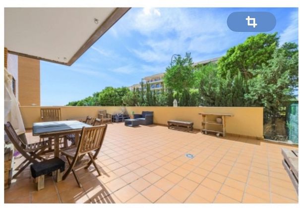 Foto 1 de Piso en venta en El Pinillo de 4 habitaciones con terraza y piscina