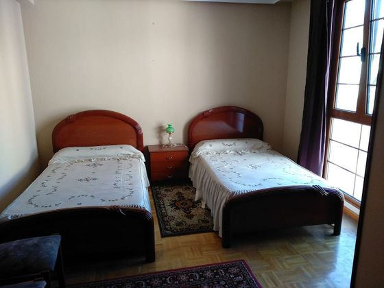 Foto 1 de Piso en venta en Sama de 3 habitaciones con terraza y muebles