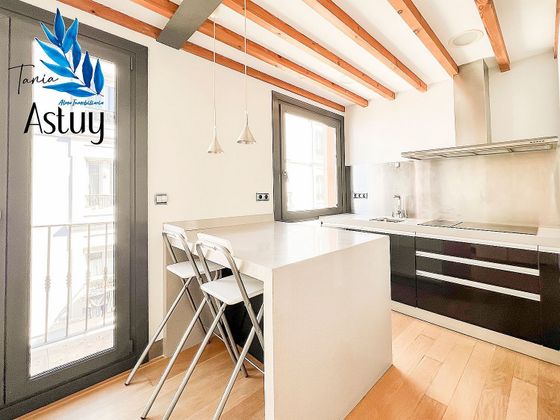 Foto 1 de Àtic en venda a calle Gravina de 2 habitacions amb balcó i aire acondicionat