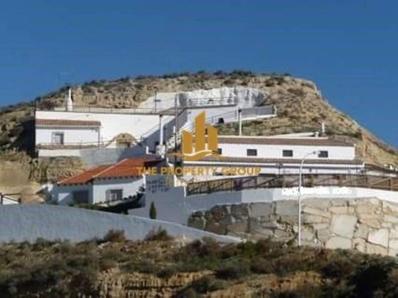 Foto 1 de Casa en venda a Cuevas del Campo de 4 habitacions amb terrassa i piscina