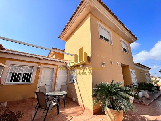 Foto 2 de Casa adosada en venta en Puerto de Mazarrón de 4 habitaciones con terraza y jardín