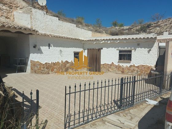 Foto 1 de Casa en venda a Cuevas del Campo de 3 habitacions amb terrassa i jardí
