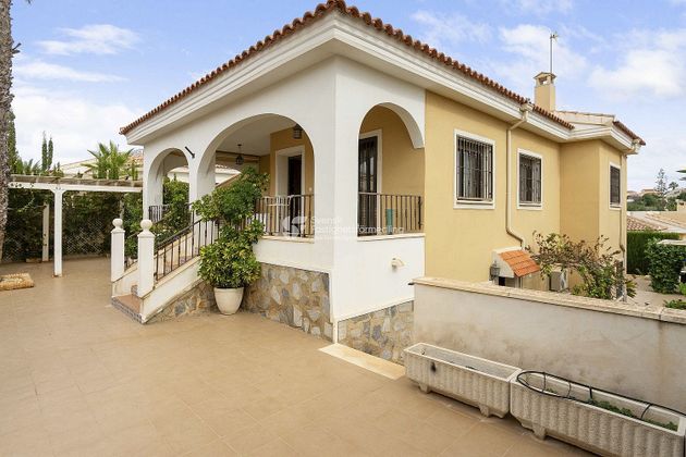 Foto 1 de Xalet en venda a calle Islas Baleares de 5 habitacions amb terrassa i piscina