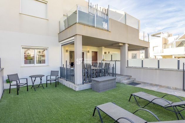 Foto 1 de Piso en venta en calle Rosa Diez Gonzalez de 2 habitaciones con terraza y piscina