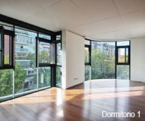 Foto 1 de Àtic en venda a Nueva España de 4 habitacions amb terrassa i garatge