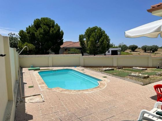 Foto 1 de Chalet en venta en calle San Lorenzo de 4 habitaciones con terraza y piscina