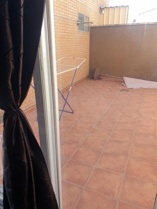 Foto 2 de Venta de piso en calle De Pedrera Baja de 1 habitación con terraza y aire acondicionado