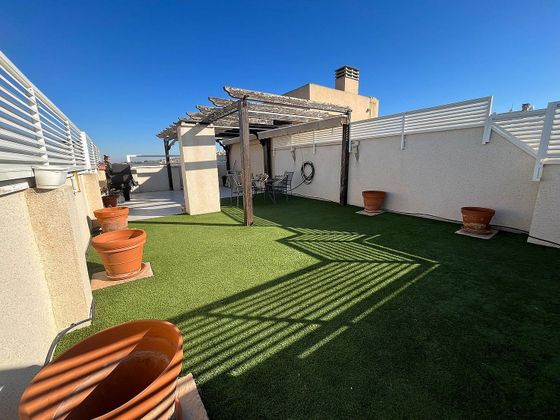 Foto 2 de Àtic en venda a calle Castillo de Aledo de 3 habitacions amb terrassa i piscina