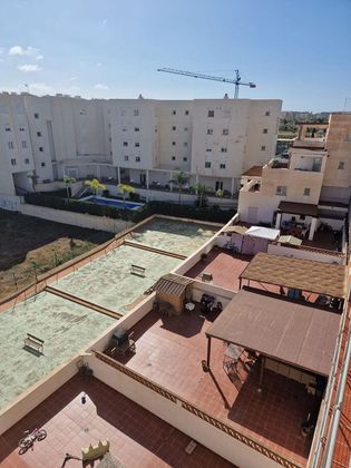 Foto 2 de Venta de piso en calle Aceituneros de 3 habitaciones con terraza y garaje