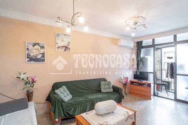 Foto 2 de Piso en venta en Camino Viejo de Málaga de 3 habitaciones con terraza y balcón