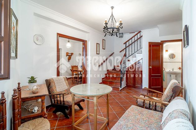 Foto 2 de Chalet en venta en Periana de 3 habitaciones con terraza