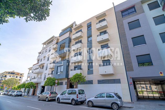 Foto 2 de Piso en venta en Camino Viejo de Málaga de 2 habitaciones con terraza y piscina