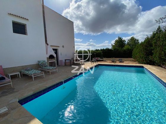 Foto 2 de Casa en venda a Sant Joan de Labritja de 4 habitacions amb terrassa i piscina