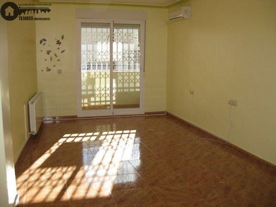 Foto 1 de Pis en venda a Tobarra de 3 habitacions amb terrassa i garatge