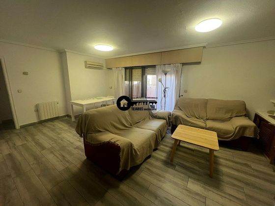 Foto 1 de Ático en alquiler en Franciscanos de 3 habitaciones con terraza y muebles