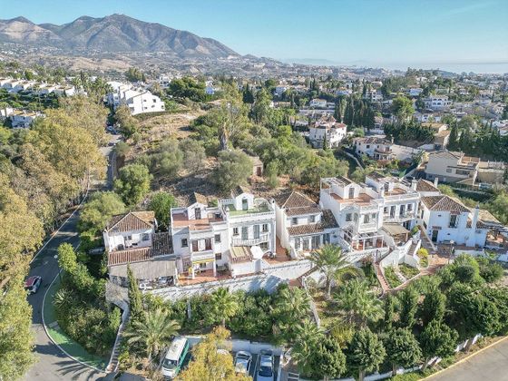 Foto 2 de Casa adossada en venda a Campo de Mijas de 4 habitacions amb terrassa i piscina