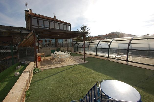 Foto 1 de Casa en venda a Zarzalejo de 5 habitacions amb terrassa i piscina