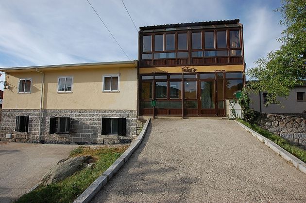 Foto 2 de Casa en venda a Zarzalejo de 5 habitacions amb terrassa i piscina