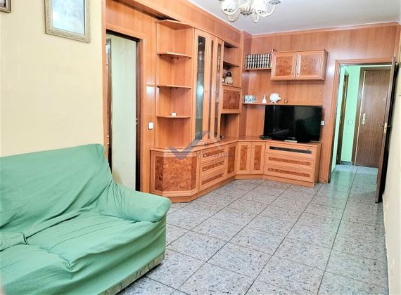 Foto 2 de Piso en venta en Juan de la Cierva de 3 habitaciones con terraza y aire acondicionado