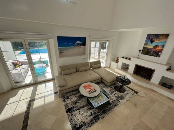 Foto 2 de Venta de chalet en calle Colinas del Mar de 7 habitaciones con terraza y piscina