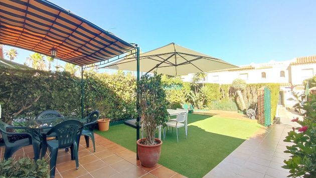 Foto 1 de Xalet en venda a avenida Del Mediterráneo de 2 habitacions amb piscina i jardí