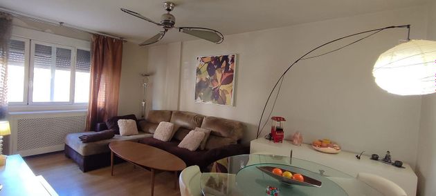 Foto 1 de Pis en venda a Cerrillo de Maracena - Periodistas de 3 habitacions amb piscina i garatge
