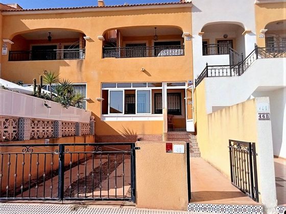Foto 2 de Casa en venta en calle Chumbera de 2 habitaciones con terraza y piscina