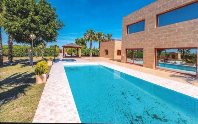 Foto 2 de Casa rural en venta en avenida Pedro Garcia Bañon de 5 habitaciones con terraza y piscina