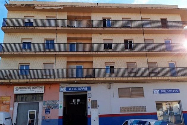 Foto 1 de Piso en venta en calle Pintor Josep Segrelles de 2 habitaciones con terraza y ascensor