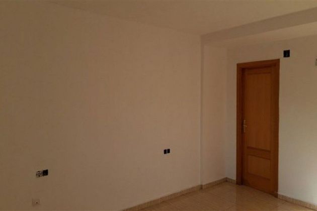 Foto 2 de Piso en venta en calle Pintor Josep Segrelles de 2 habitaciones con ascensor