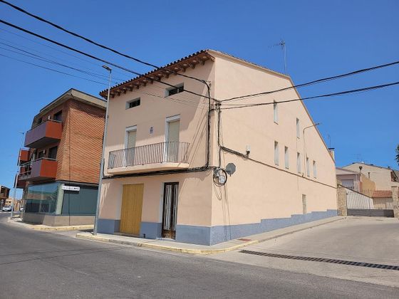 Foto 1 de Casa en venda a calle Urgell de 6 habitacions amb terrassa i garatge