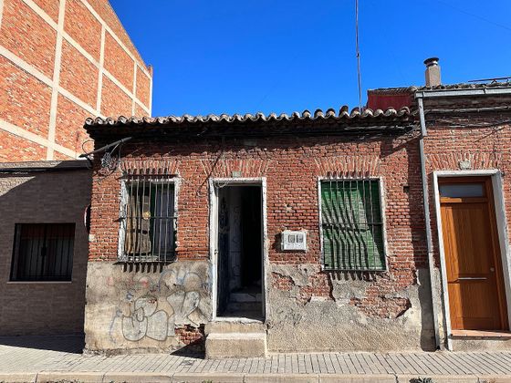 Foto 1 de Venta de casa adosada en Medina del Campo de 2 habitaciones con garaje