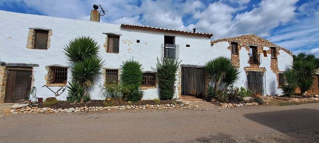 Foto 1 de Xalet en venda a Coves de Vinromà (les) de 3 habitacions amb piscina i garatge