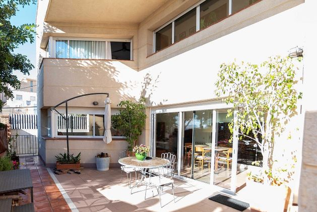 Foto 1 de Casa en venda a Singuerlín - Can Franquesa - Les Oliveres de 4 habitacions amb terrassa i jardí